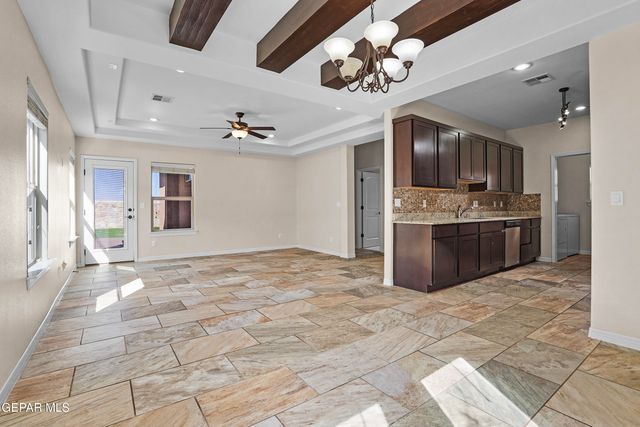 7113 N SKIES, El Paso, TX 79934