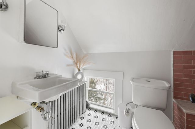 215 North Avenue, St. Johnsbury, VT 05819