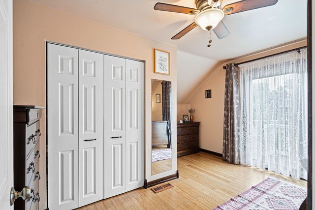 3900 Custer Avenue, Brookfield, IL 60513