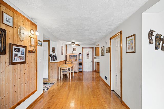 3900 Custer Avenue, Brookfield, IL 60513