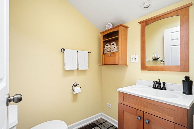 3900 Custer Avenue, Brookfield, IL 60513