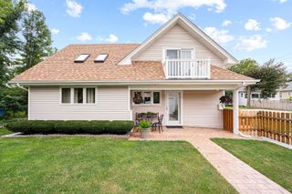 3900 Custer Avenue, Brookfield, IL 60513