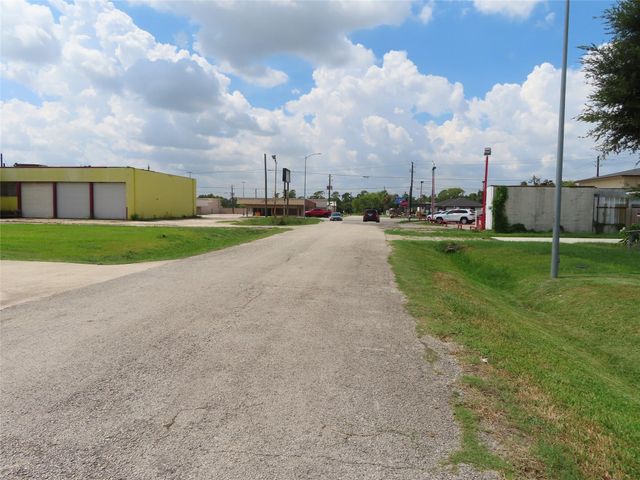 13413 Duluth Street, Houston, TX 77015
