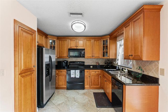 9815 NW 5th Place, Plantation, FL 33324