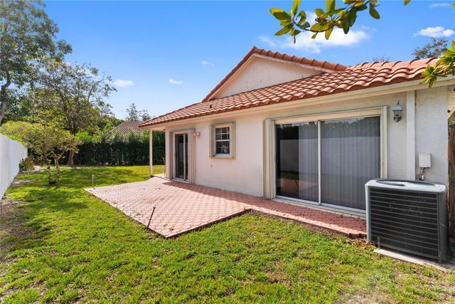 9815 NW 5th Place, Plantation, FL 33324