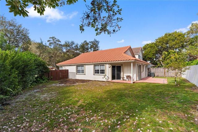 9815 NW 5th Place, Plantation, FL 33324