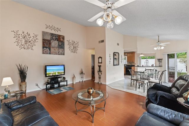 9815 NW 5th Place, Plantation, FL 33324