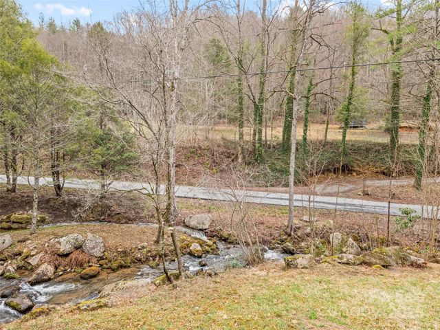 3975 Mountain Creek Road, Robbinsville, NC 28771