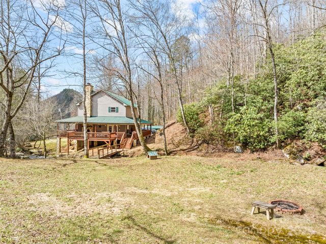 3975 Mountain Creek Road, Robbinsville, NC 28771