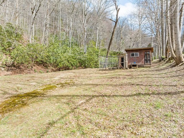 3975 Mountain Creek Road, Robbinsville, NC 28771