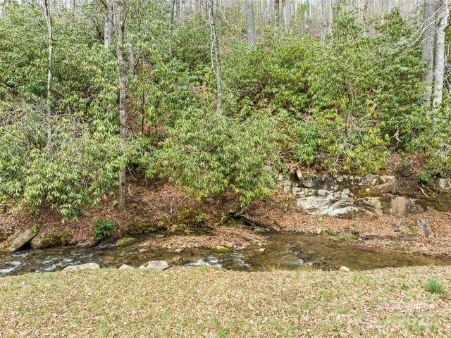 3975 Mountain Creek Road, Robbinsville, NC 28771