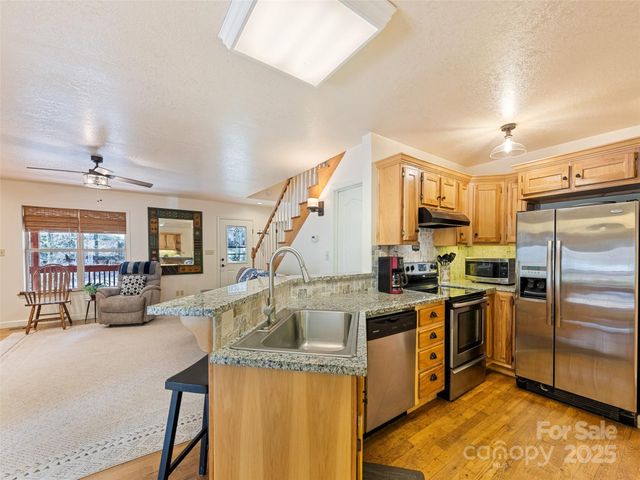 3975 Mountain Creek Road, Robbinsville, NC 28771