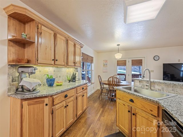 3975 Mountain Creek Road, Robbinsville, NC 28771