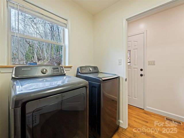 3975 Mountain Creek Road, Robbinsville, NC 28771