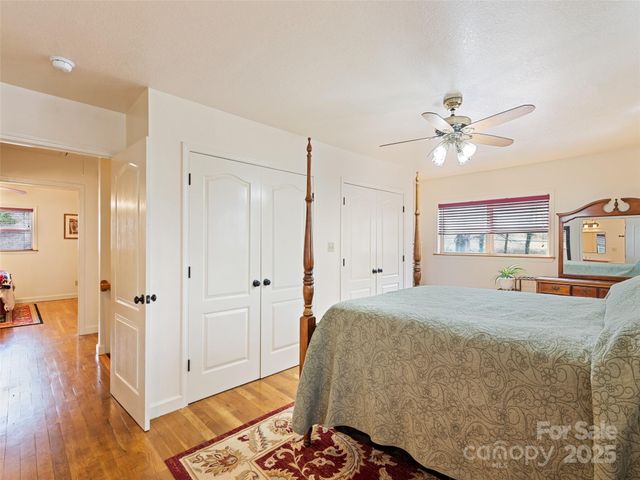 3975 Mountain Creek Road, Robbinsville, NC 28771