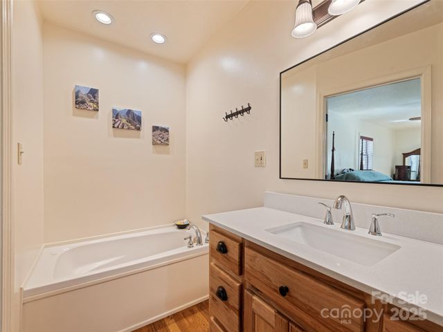 3975 Mountain Creek Road, Robbinsville, NC 28771