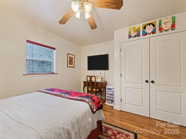 3975 Mountain Creek Road, Robbinsville, NC 28771