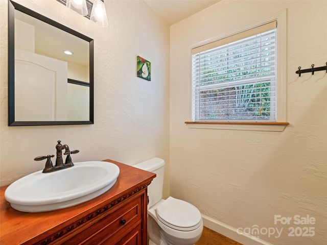 3975 Mountain Creek Road, Robbinsville, NC 28771