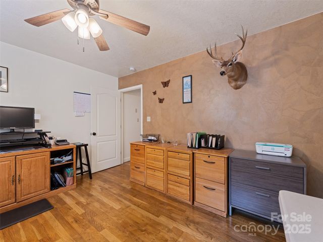 3975 Mountain Creek Road, Robbinsville, NC 28771