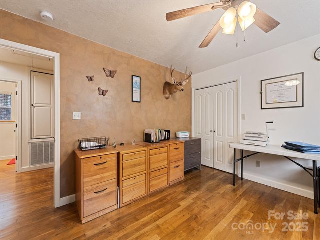 3975 Mountain Creek Road, Robbinsville, NC 28771