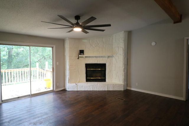 807 Nolan, Leesville, LA 71446