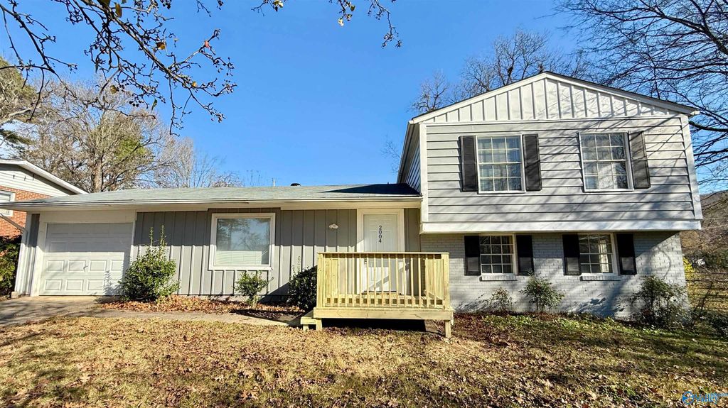 2004 Chambers Drive NE, Huntsville, AL 35811