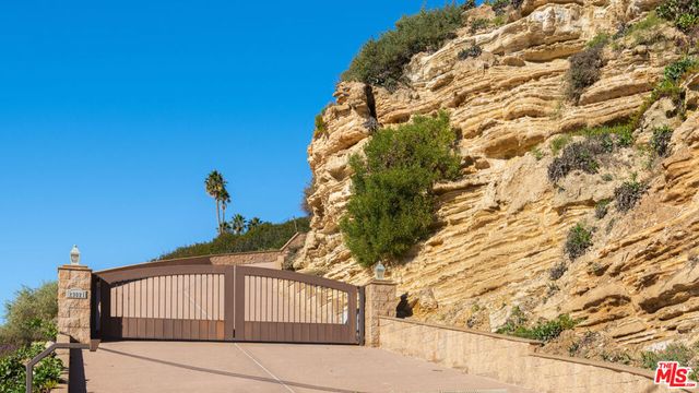 29821 Pacific Coast Highway, Malibu, CA 90265