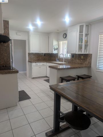 4017 Silver St, Pleasanton, CA 94566