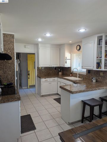 4017 Silver St, Pleasanton, CA 94566