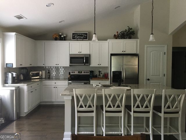 561 Oconee Lane, Commerce, GA 30529