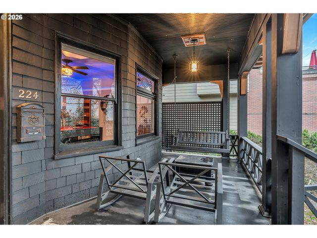 224 Nw 20TH Ave, Portland, OR 97209