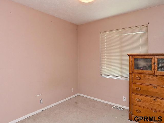 5922 S 186Th Avenue, Omaha, NE 68135