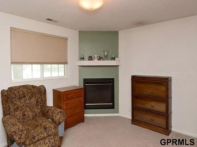 5922 S 186Th Avenue, Omaha, NE 68135