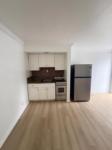 220 Walton Boulevard Unit 2, West Palm Beach, FL 33405