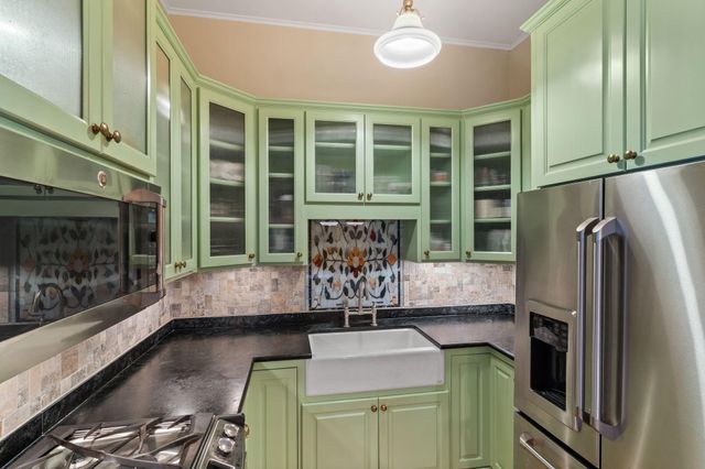707 W 25th Street 707A, Minneapolis, MN 55405