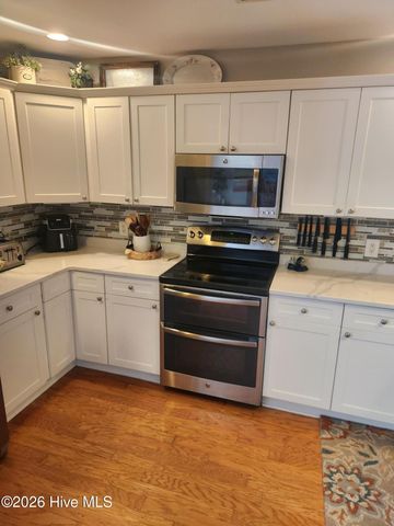 8832 Plantation Landing Drive, Wilmington, NC 28411