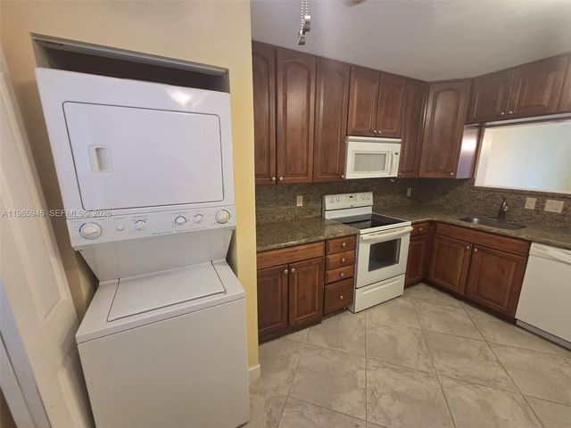 6675 S Oriole Blvd 1040, Delray Beach, FL 33446