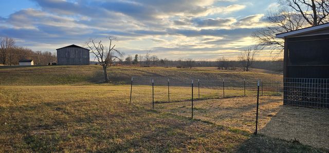 221 Northup Rd, Portland, TN 37148