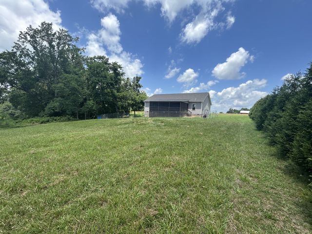221 Northup Rd, Portland, TN 37148