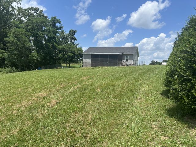 221 Northup Rd, Portland, TN 37148