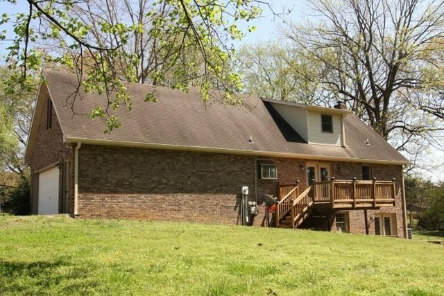 2730 Trenton Rd, Clarksville, TN 37040