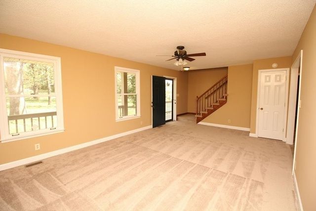 2730 Trenton Rd, Clarksville, TN 37040