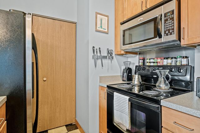 215 7th Street NE 301, Minneapolis, MN 55413