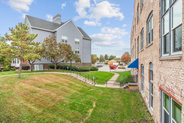 215 7th Street NE 301, Minneapolis, MN 55413