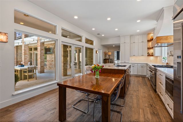 819 Hills Creek Drive, Mckinney, TX 75072