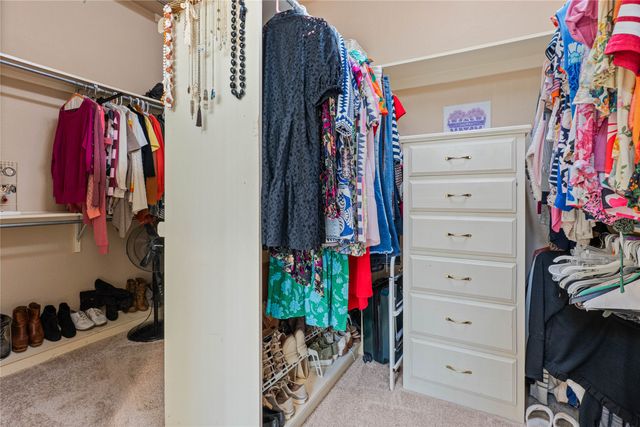 819 Hills Creek Drive, Mckinney, TX 75072