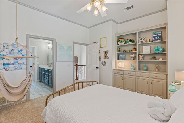 819 Hills Creek Drive, Mckinney, TX 75072