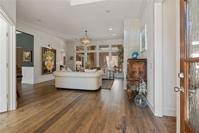 819 Hills Creek Drive, Mckinney, TX 75072