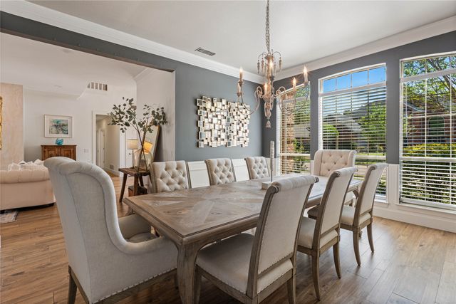 819 Hills Creek Drive, Mckinney, TX 75072