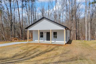 426 E Sheffield Drive, Westminster, SC 29693